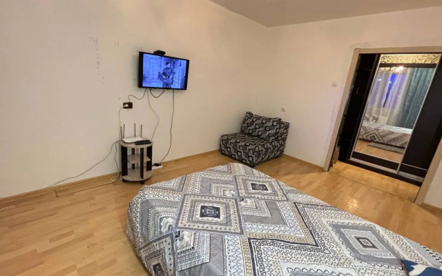 Апартаменты Уютная Квартира у Радуга Парк