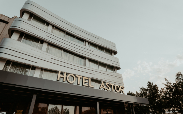 Отель Astor