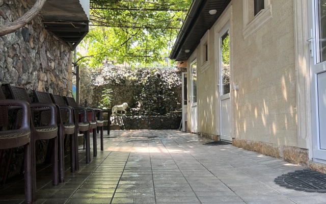 Iveriya Guest House