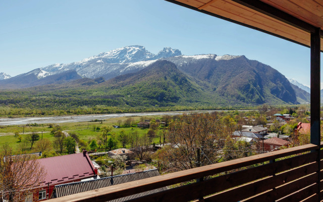 Частный Дом Aura на Интернациональной 106