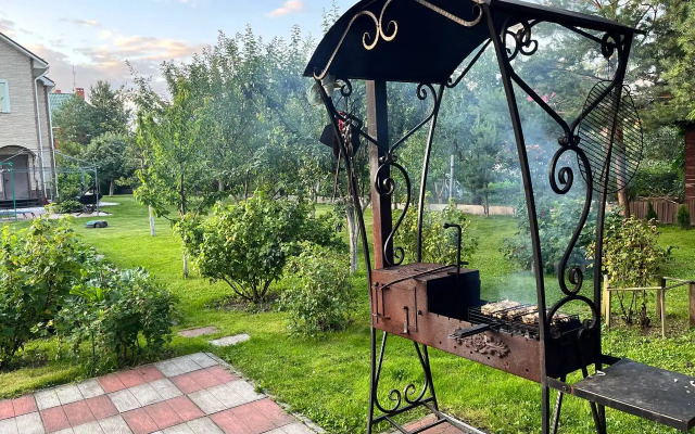 Двухкомнатная квартира в Частном Доме с Отдельным Входом