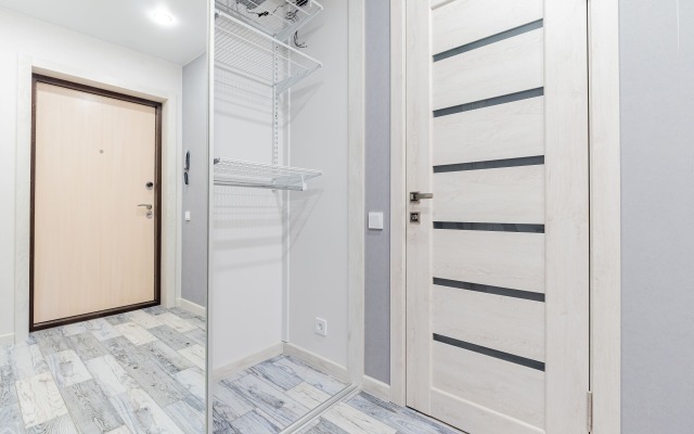 Апартаменты Петровские на Набережной озера 22