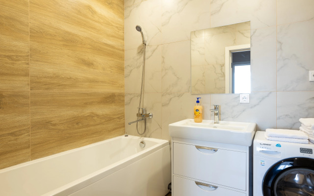 Апартаменты KazanHome Новая квартира с гостиной, спальней и отдельной кухней