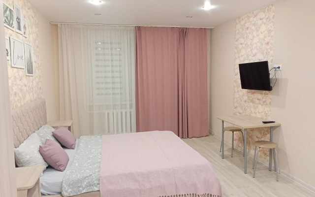 Na Nikolaya Semenova 33 Flat