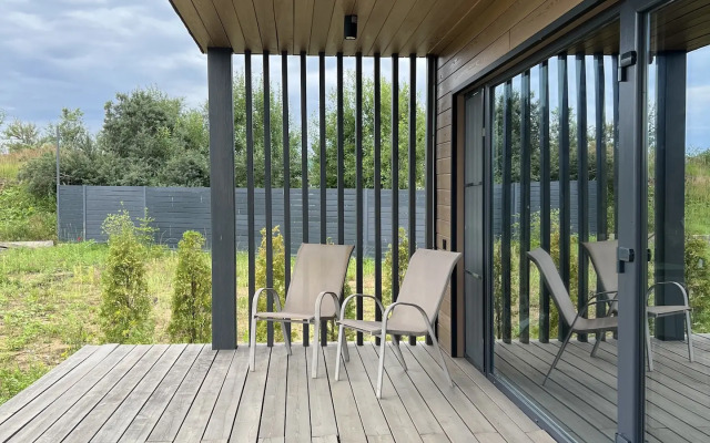 Частный дом Lakeside house