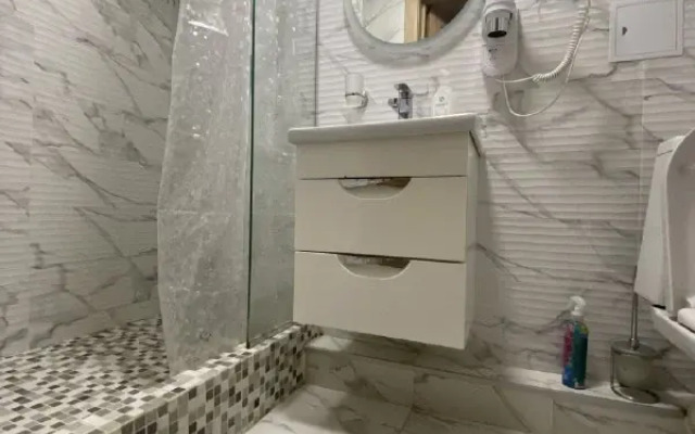 V 5 Minutakh Ot Morya Apartments