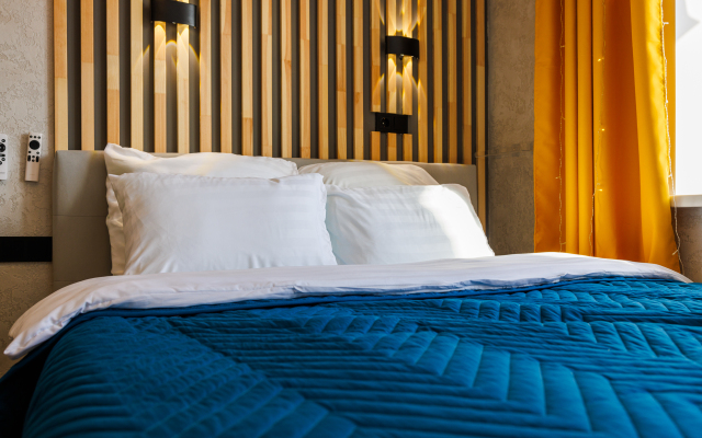 Meduza Apart uyutnye kino-studii s proektoramy 2 Apartment