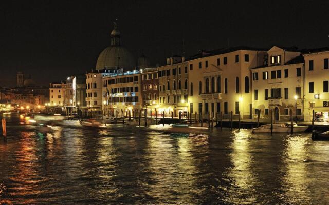 Hotel Carlton on the Grand Canal