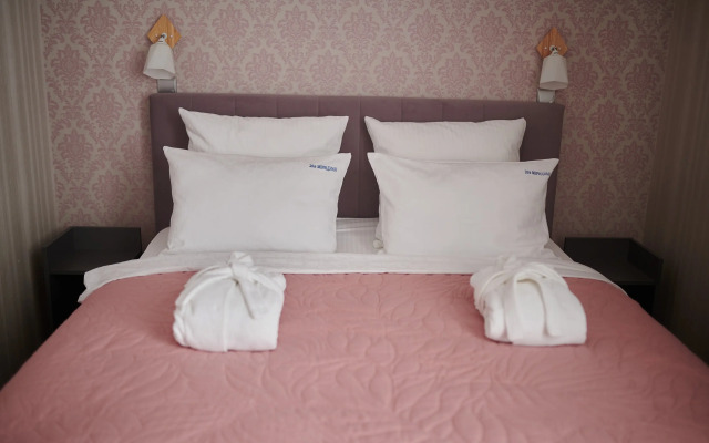 20 Meridian Hotel