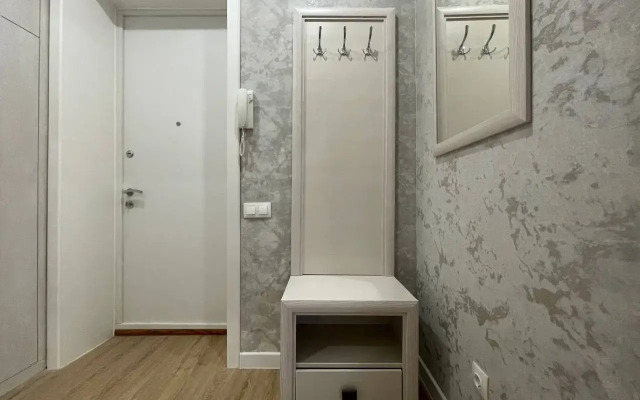 Uyutnye apartamenty na ulitse Myasnikova Flat