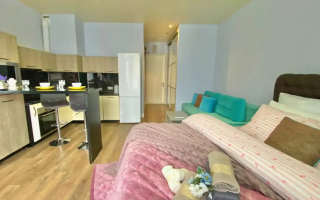 Квартира студия GoldApart Жуков проезд