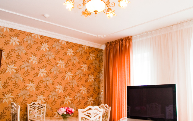 Renessans Hotel