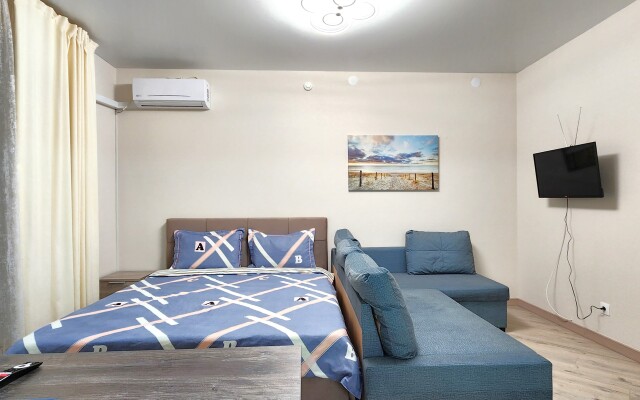 Sea Green Apart Flat