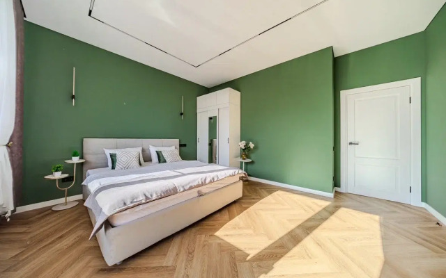 Dizaynerskaya Trekhkomnatnaya Kvartira Flat