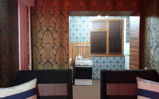 Status Hostel