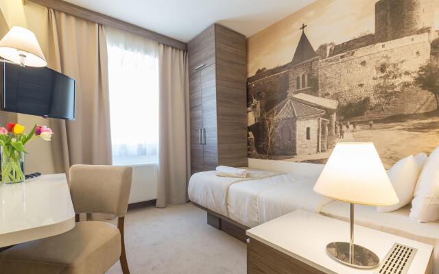 Hotel Royal Inn