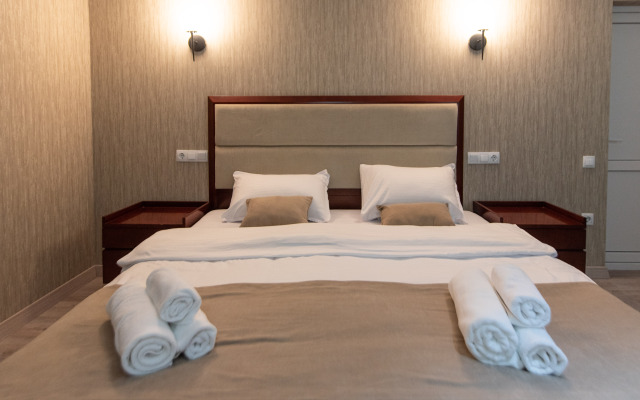 Kraveli Hotel