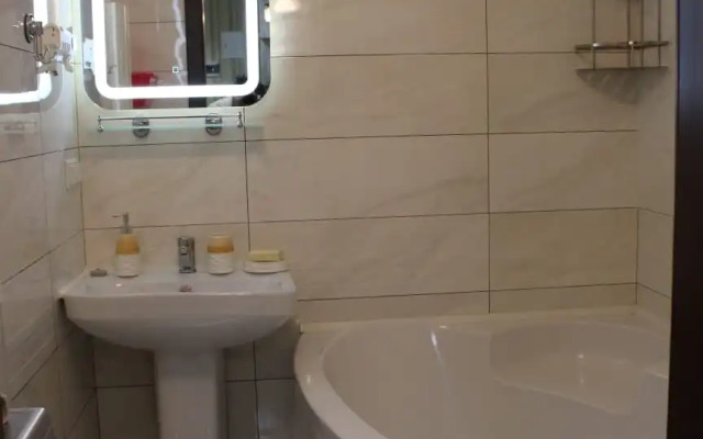 Uyutnyie Apartamentyi Ot Kompanii Chisto Pozhit Flat
