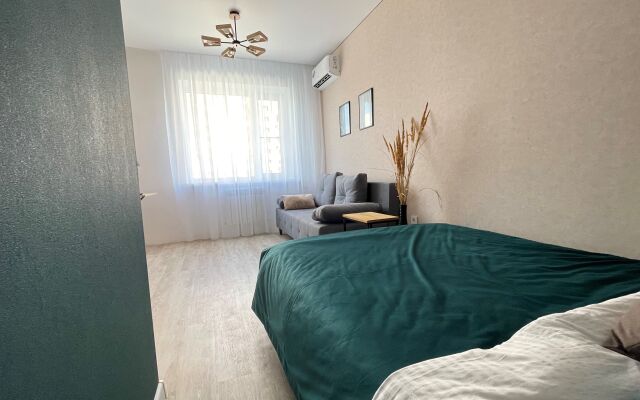 Stilnaya S Novym Remontom Flat