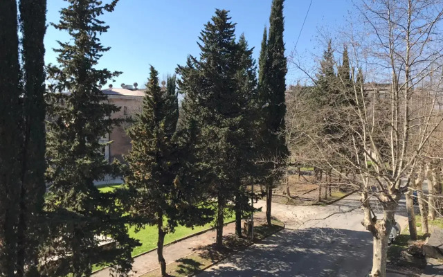 Apartments 4-Kh Komnatnye V Tsentre Sukhuma