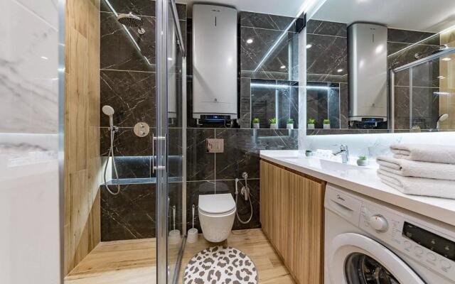 Novaya Stilnaya Studiya V Samom Tsentre Yuzhnoy Stolitsy Apartments