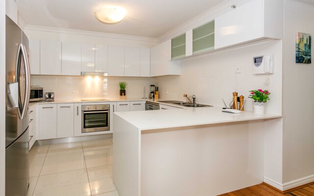 Upscale In Surfers Paradise Apartments