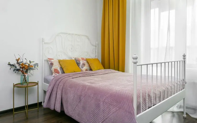 Studiya Na Lomonosovskoy Flat
