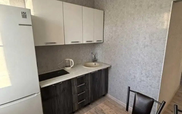 Na Prospekte 50-Letiya Oktyabrya 10 Flat