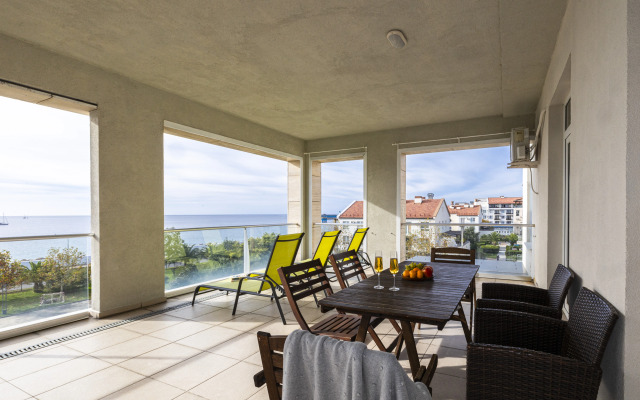 Smart Aparts Grand Seaview Apartments