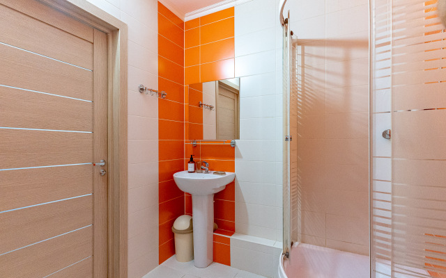 U Metro Parnas 1110 Flat