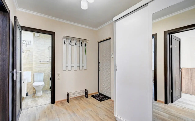 Dvukhkomnatnye V Taunkhause S Garazhom Mikrorayon Kudepsta Apartments