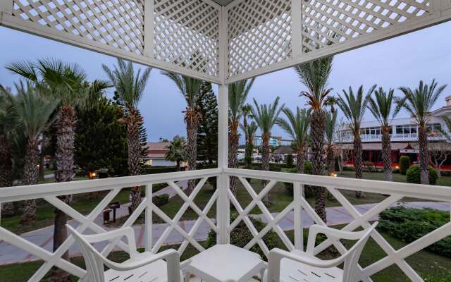 Asteria Family Resort Side Hotel