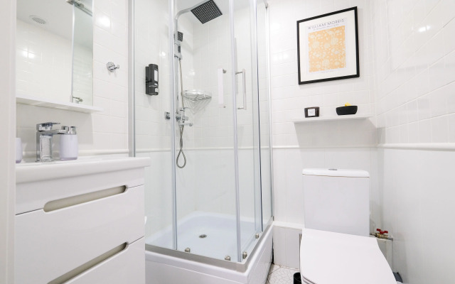 Uyutnaya Studiya Ryadom s Metro Prospekt Vernadskogo Apartments