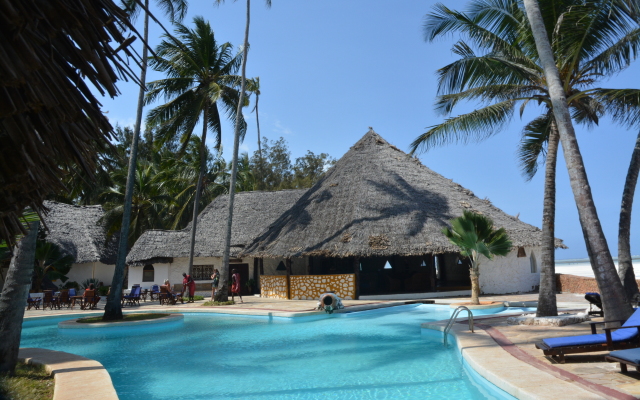 Отель Coral Reef Zanzibar