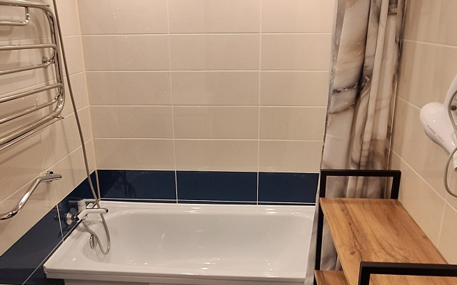 Квартира 2-х Комнатная на Советской Конституции 11