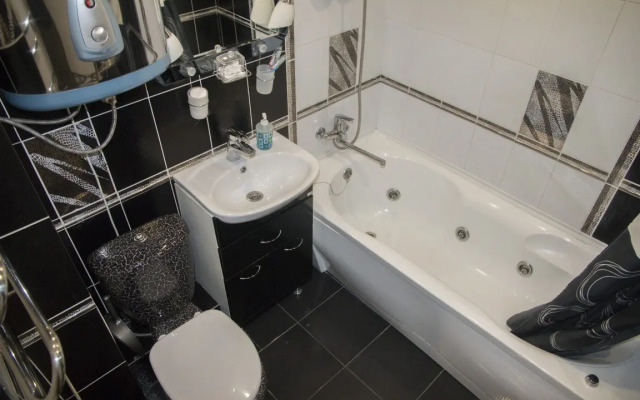 Odnokomnatnye Premium s dzhakuzi na Parizhskoj kommuny 40 Apartments
