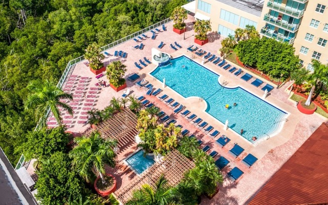 Intracoastal Yacht Club Apart-Hotel