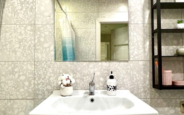 Yevro 3-Kh Komnatnye Apartamenty Na Sheremetyevskoy 10k5 Apartments