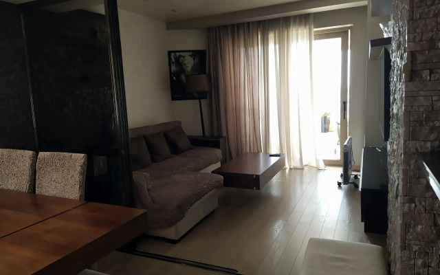 Na Ulitse Nesebrskoy 14 Flat