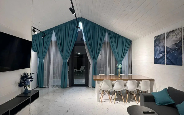 Na Beregu Morya Sea Breeze Bungalow
