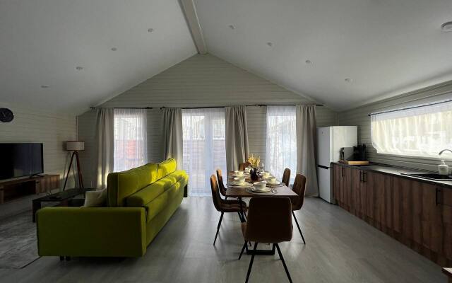 Point 400 Kedrovyj Guest House