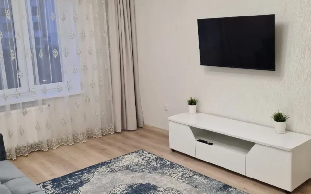 Квартира Просторная с Панорамной Лоджией