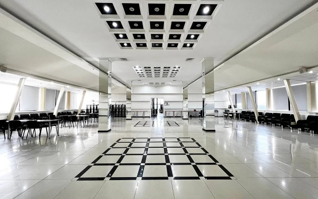 Forum Plaza Hotel