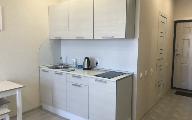 Na Kolmovskoy Naberezhnoy Flat