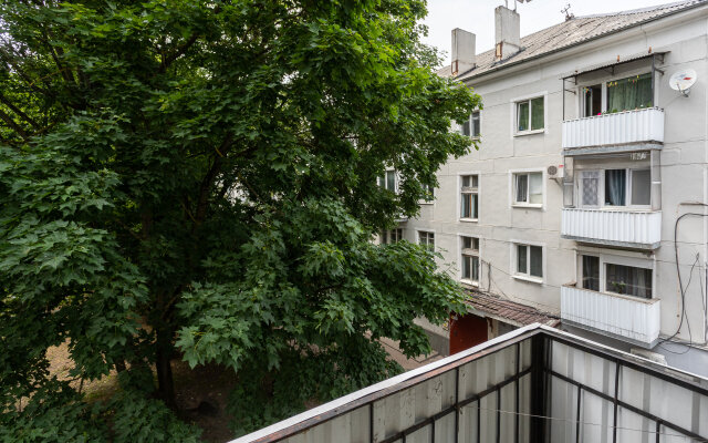 Chernyahovskogo 20 Apartments
