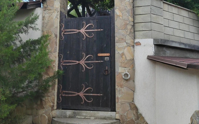 Shale U Morya Guest house