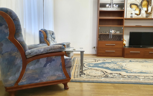 2kh-Komnatnye Sinyaya Ptitsa Apartment