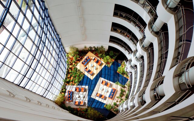 Le Meridien Al Aqah Beach Resort
