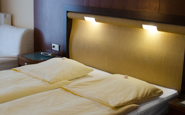 Royal Inn Hotel