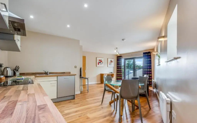 Апарт-отель Roomzzz Leeds Headingley
